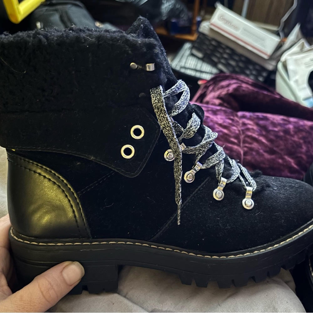 Nice like brand new boots